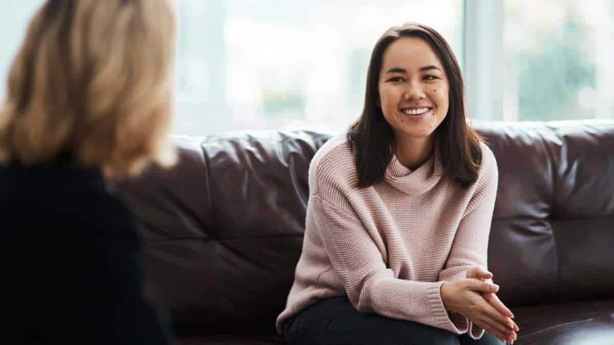 women speaking to her therapist about how great recovery from drugs feels